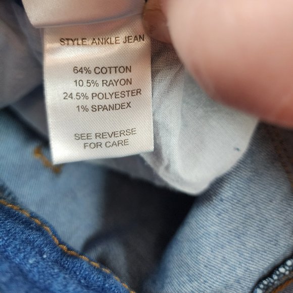 Measure & Made Medium Wash Ankle Jeans - Fitlogic Technology - 64% Cotton Blend - Picture 6 of 6